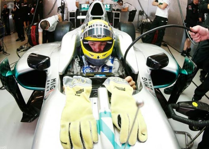 Buat Juara, Rosberg Butuh RBR & Williams