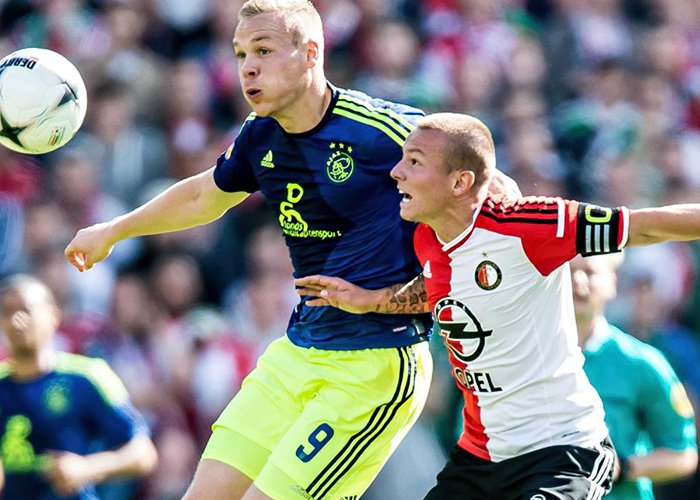 Ajax-Feyenoord Imbang, PSV Diuntungkan
