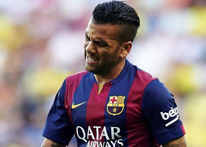 Kecewa Barca, Alves Pastikan Hengkang