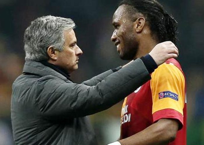 Kangen Drogba, Mou Teropong Bursa