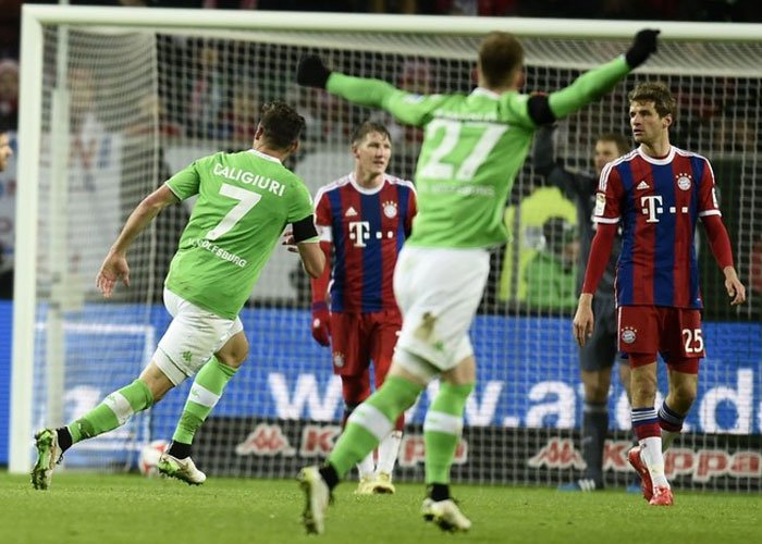 Aib Perdana, Muenchen Digebuk Wolfsburg