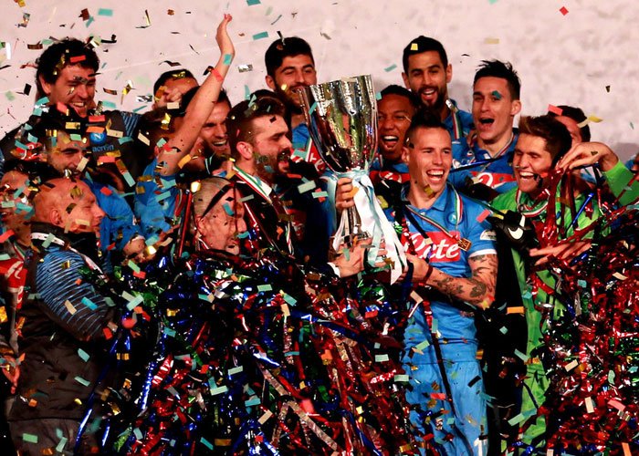 Napoli Juara Super Italia